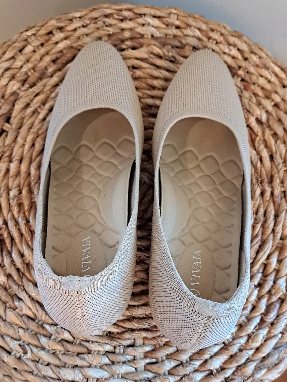 Vivaia Womens Deborah Stress Free Beige Knit‎ Pointed Toe Wedge Heels 39.5/8.5